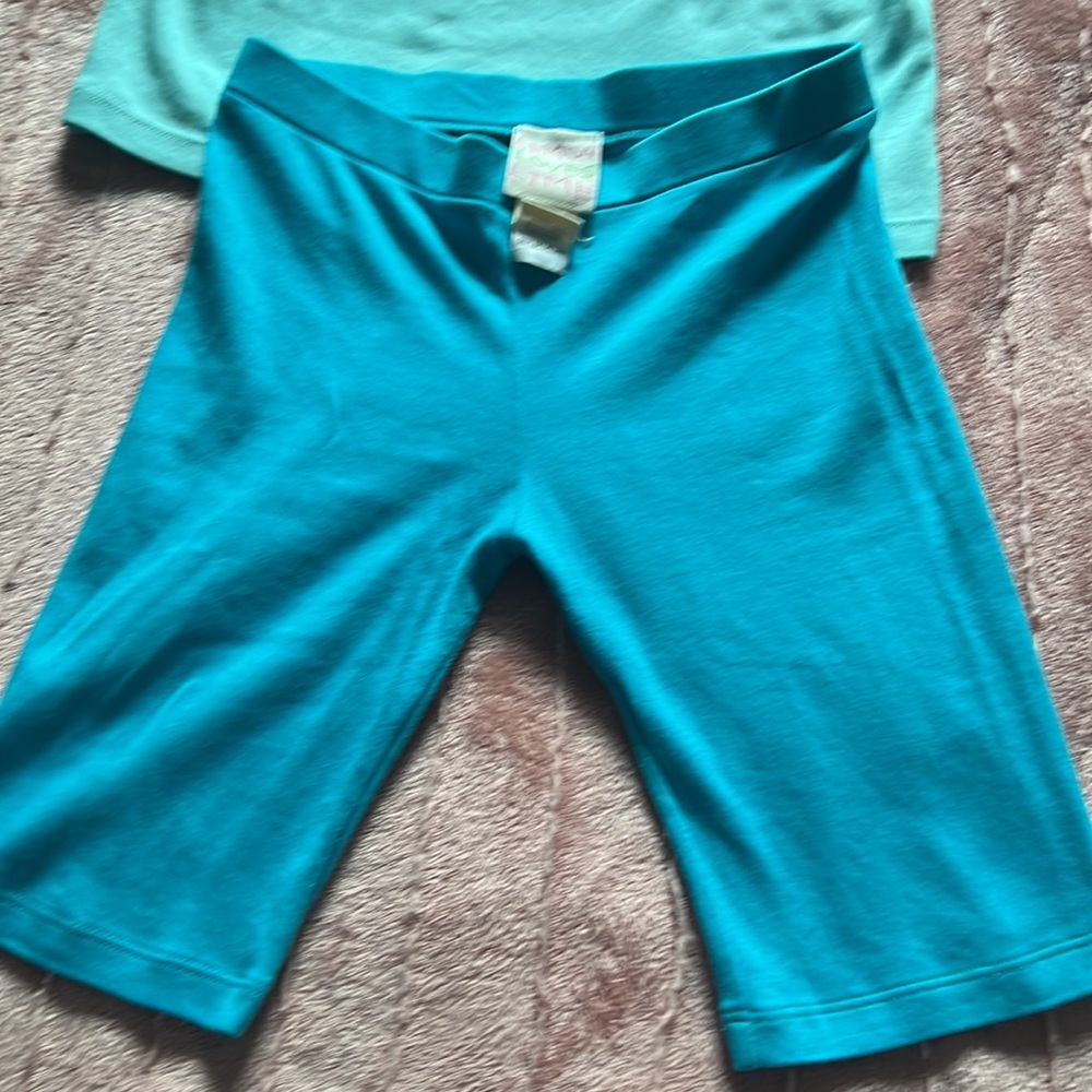 Girls Outfit - Picture 2 of 6